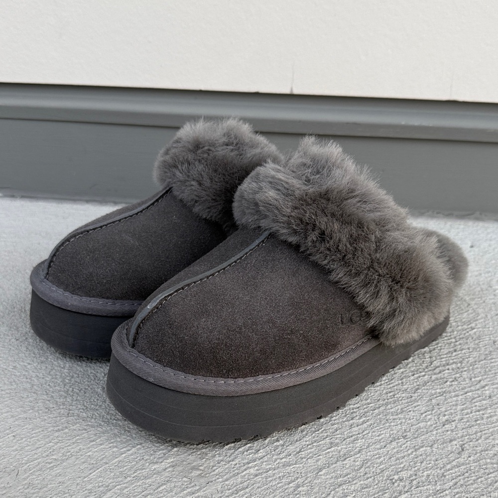 UGG Women's Disquette Slippers